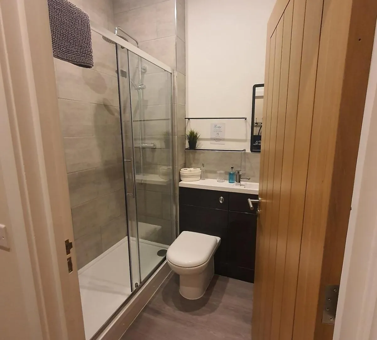 Apartment 2 Bed Near Beach With Garden And Parking Bournemouth