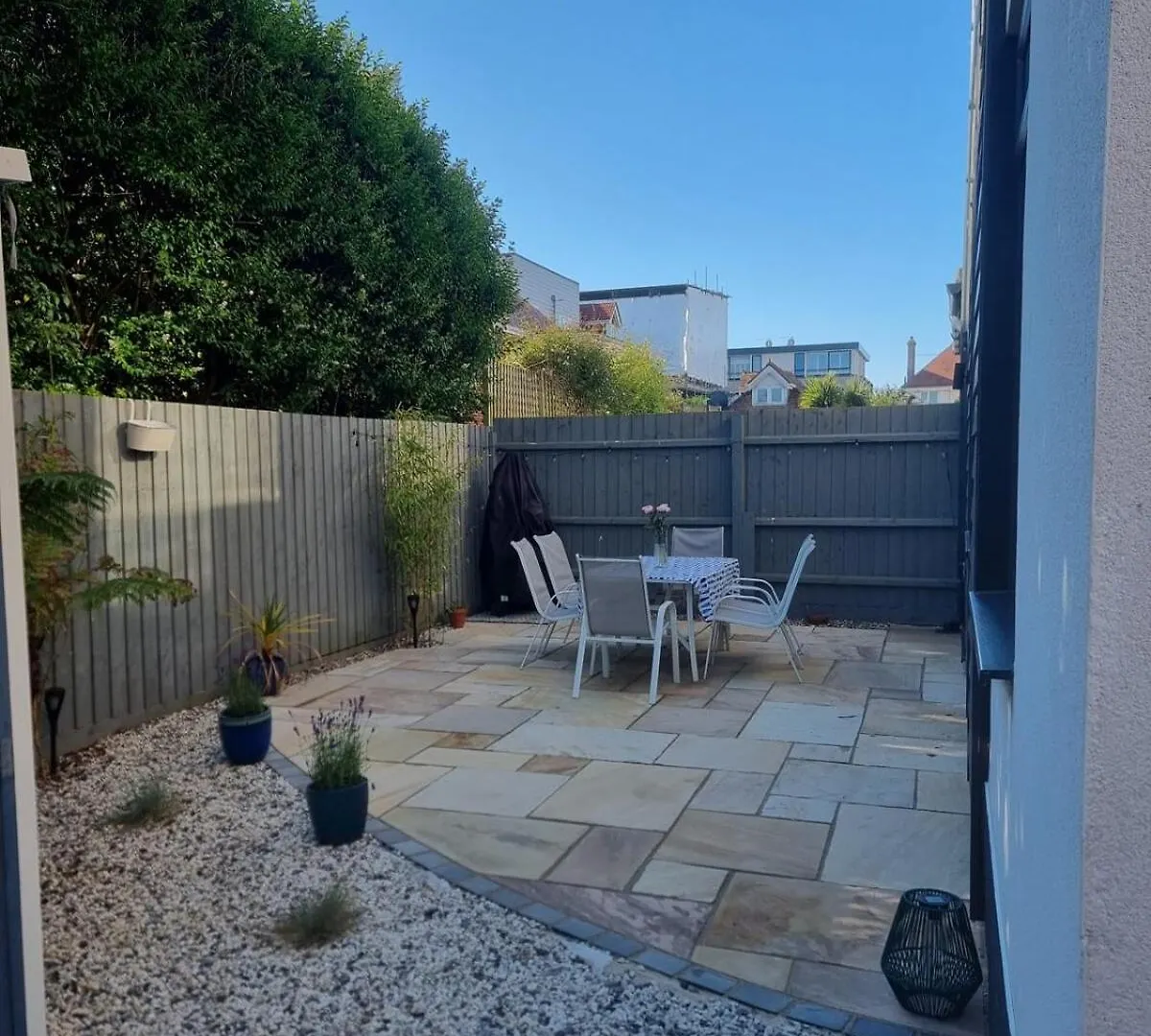 Apartment 2 Bed Near Beach With Garden And Parking Bournemouth